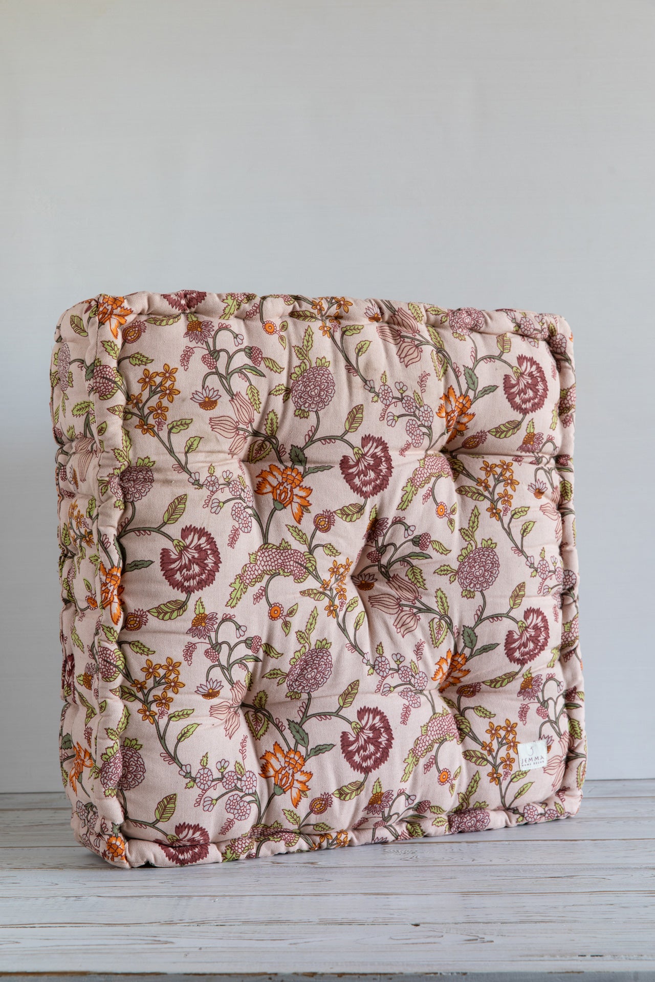 כרית רצפה "קמילה" פודרה 50X50