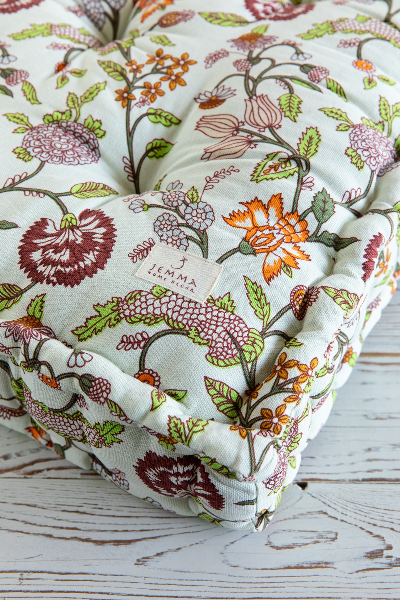 כרית רצפה "קמילה" תכלת 50X50