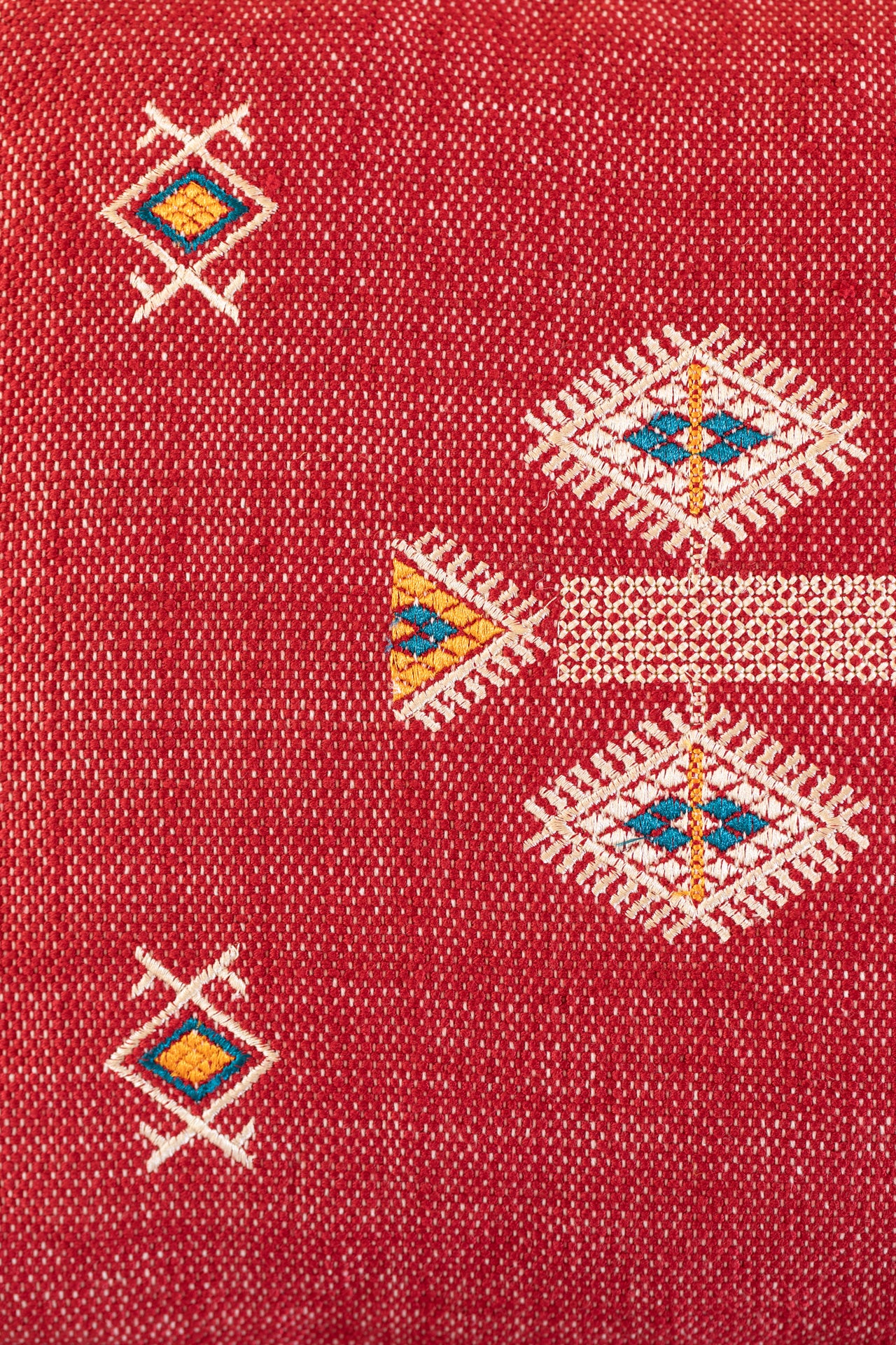 כרית רקומה רובי 35X60