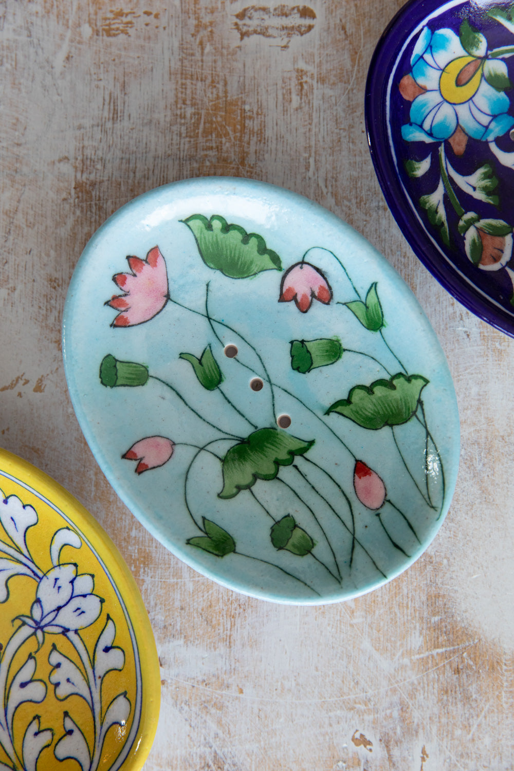 סבוניית קרמיקה רקפת