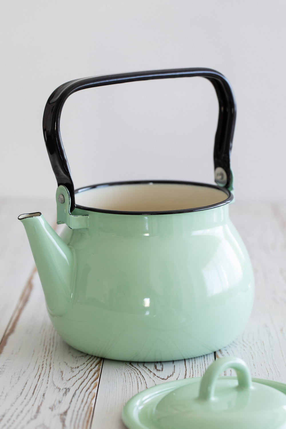 קומקום אמייל מנטה 2.5 ליטר