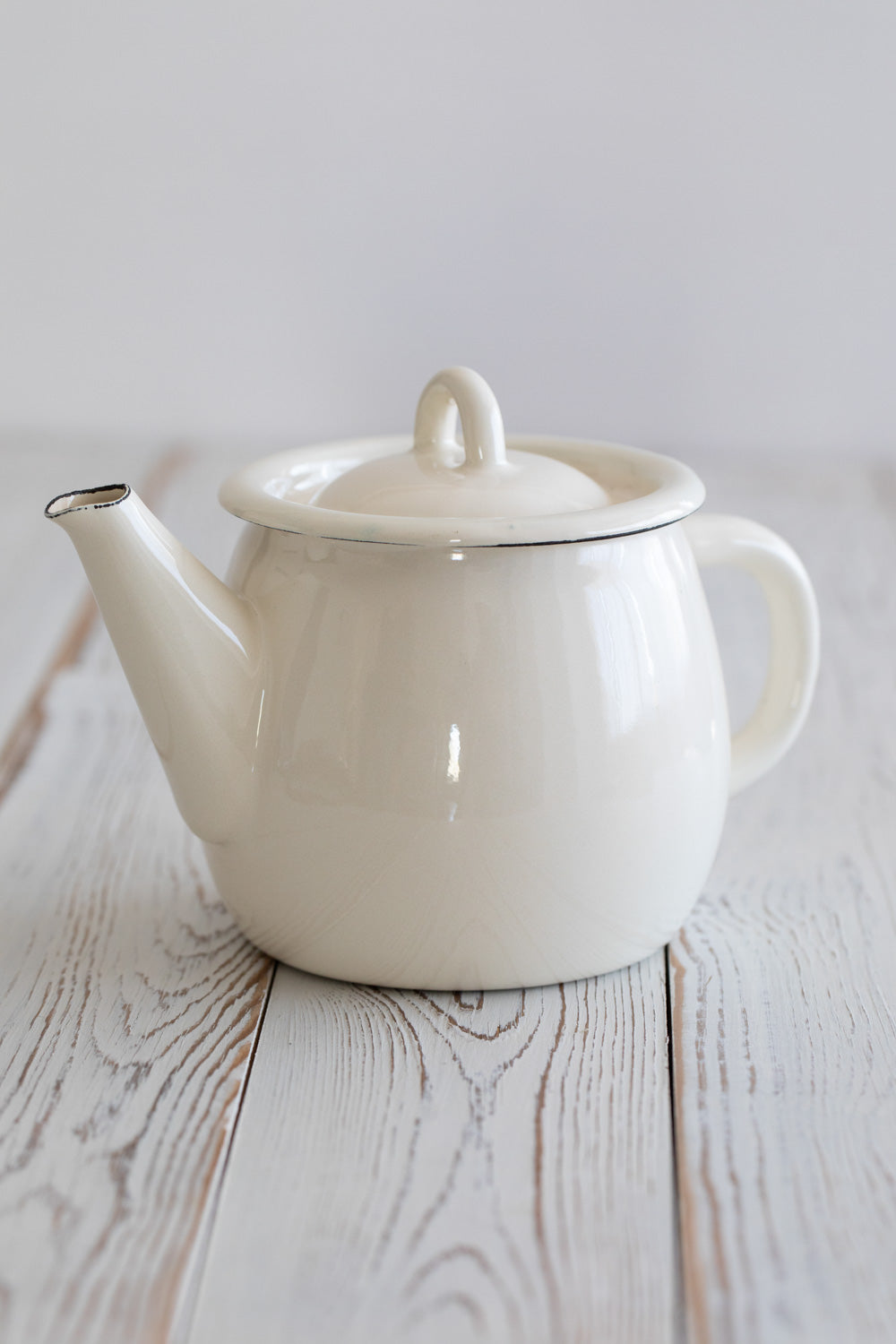 קומקום אמייל שמנת 1 ליטר