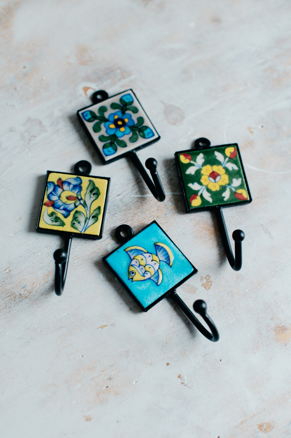 מתלה קרמיקה כרכום