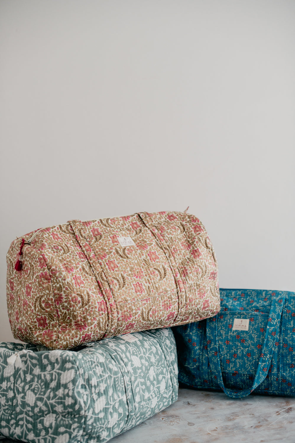 תיק נסיעות L "שקד"