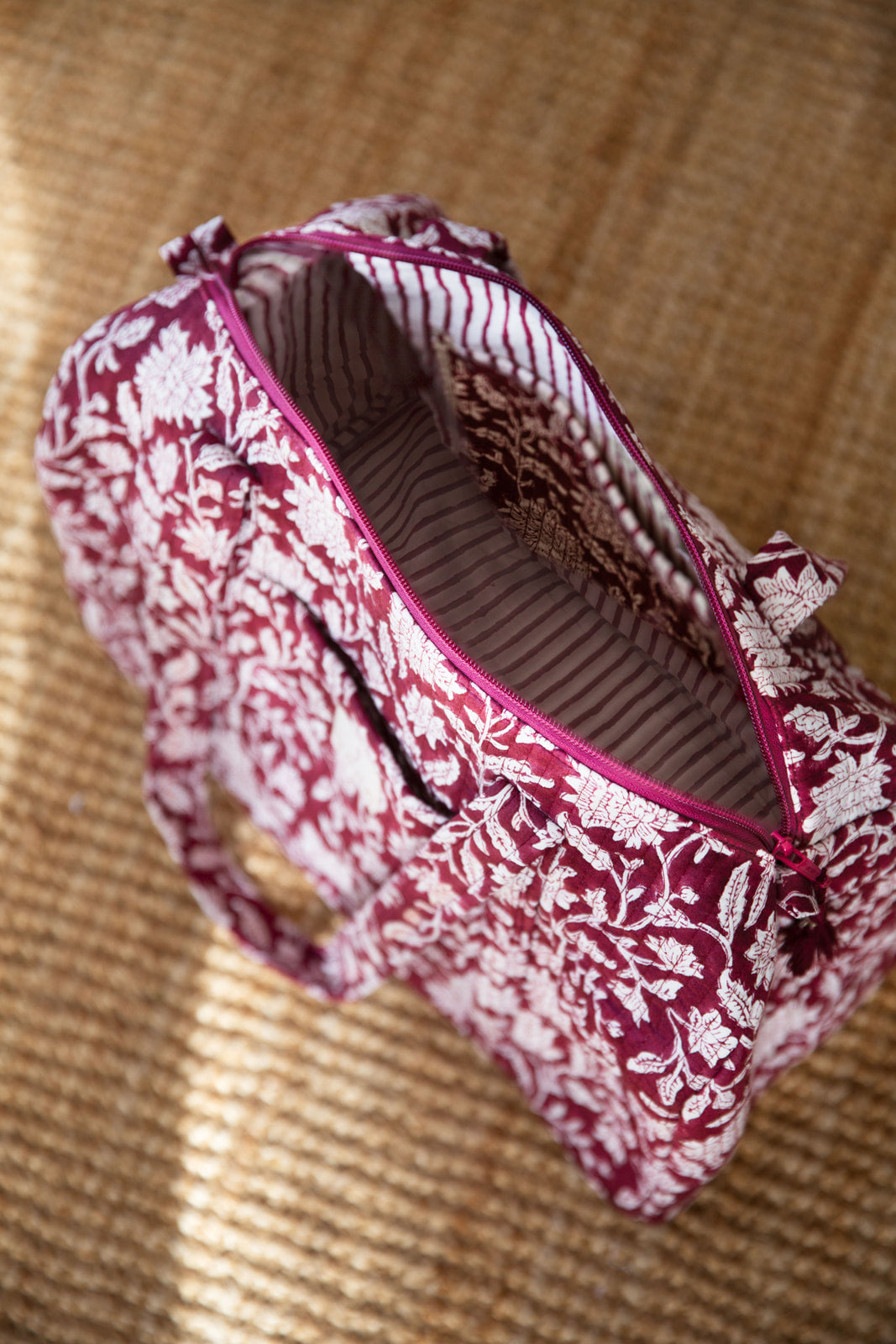 תיק נסיעות M "נופר" בורדו