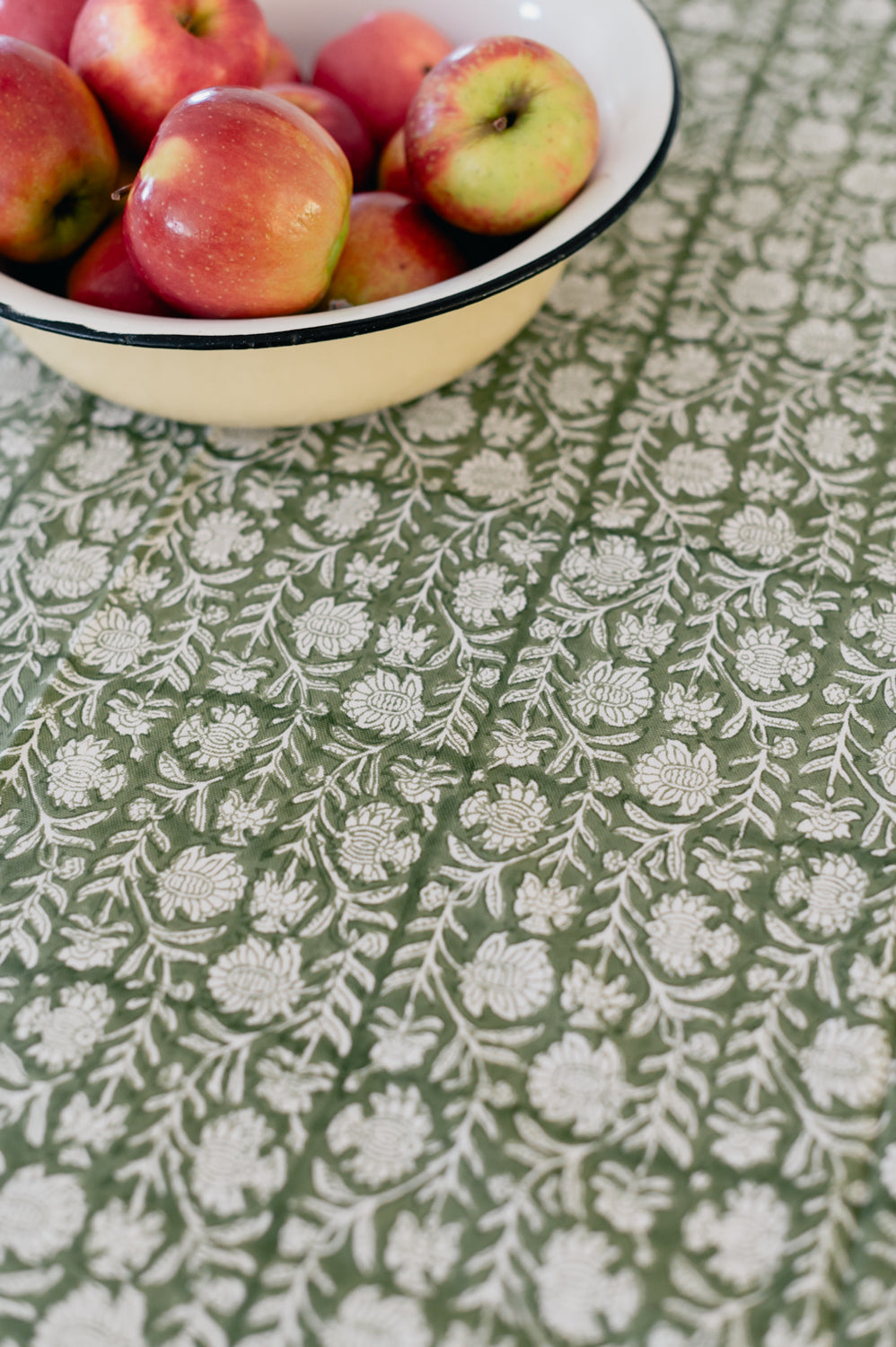 מפת שולחן "אביב"