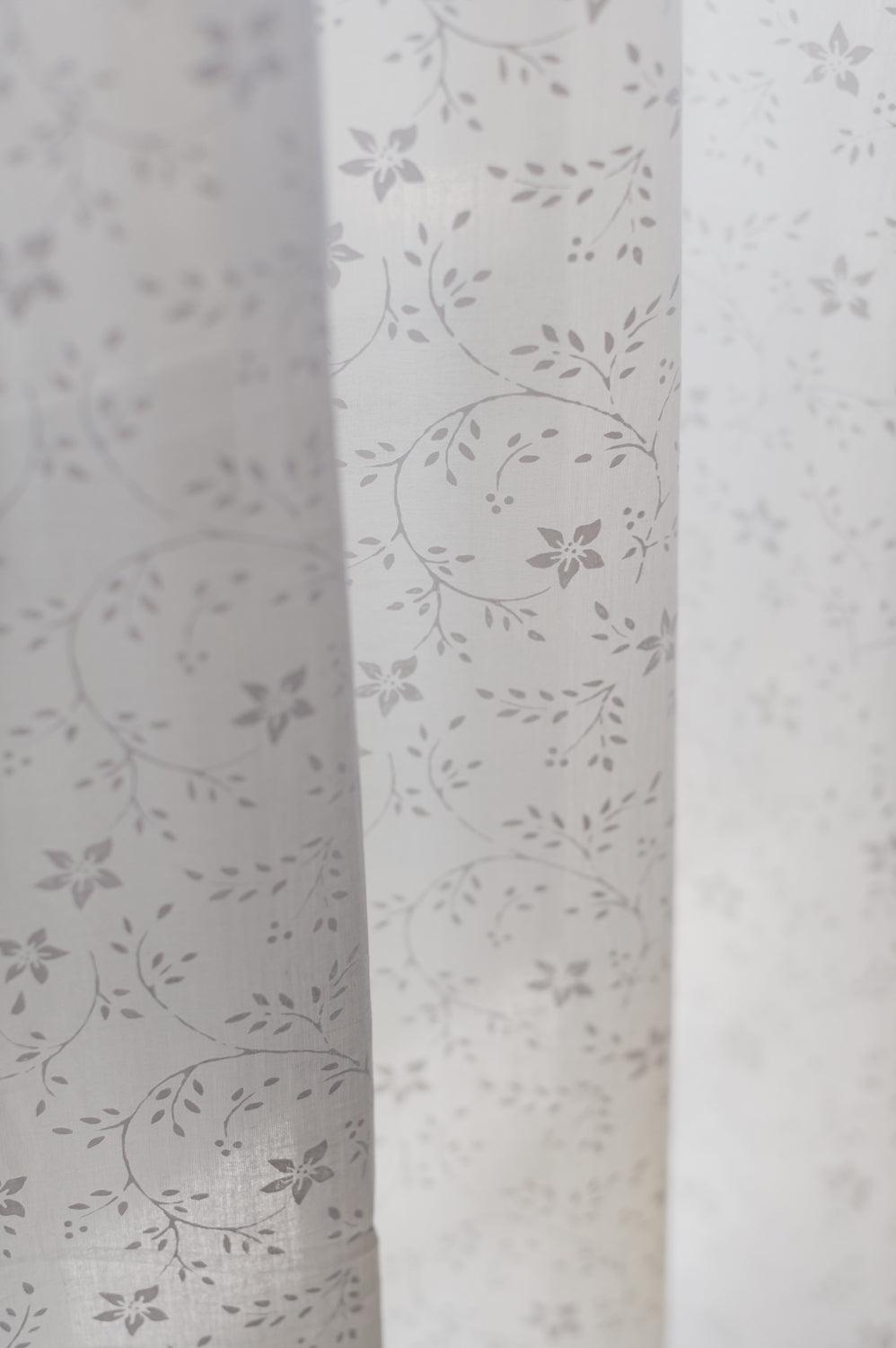 וילון מודפס "לילי"