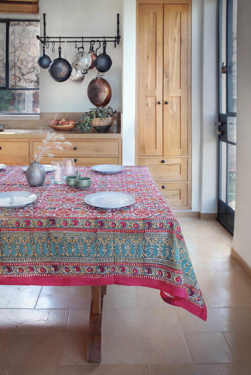 מפת שולחן "אום"