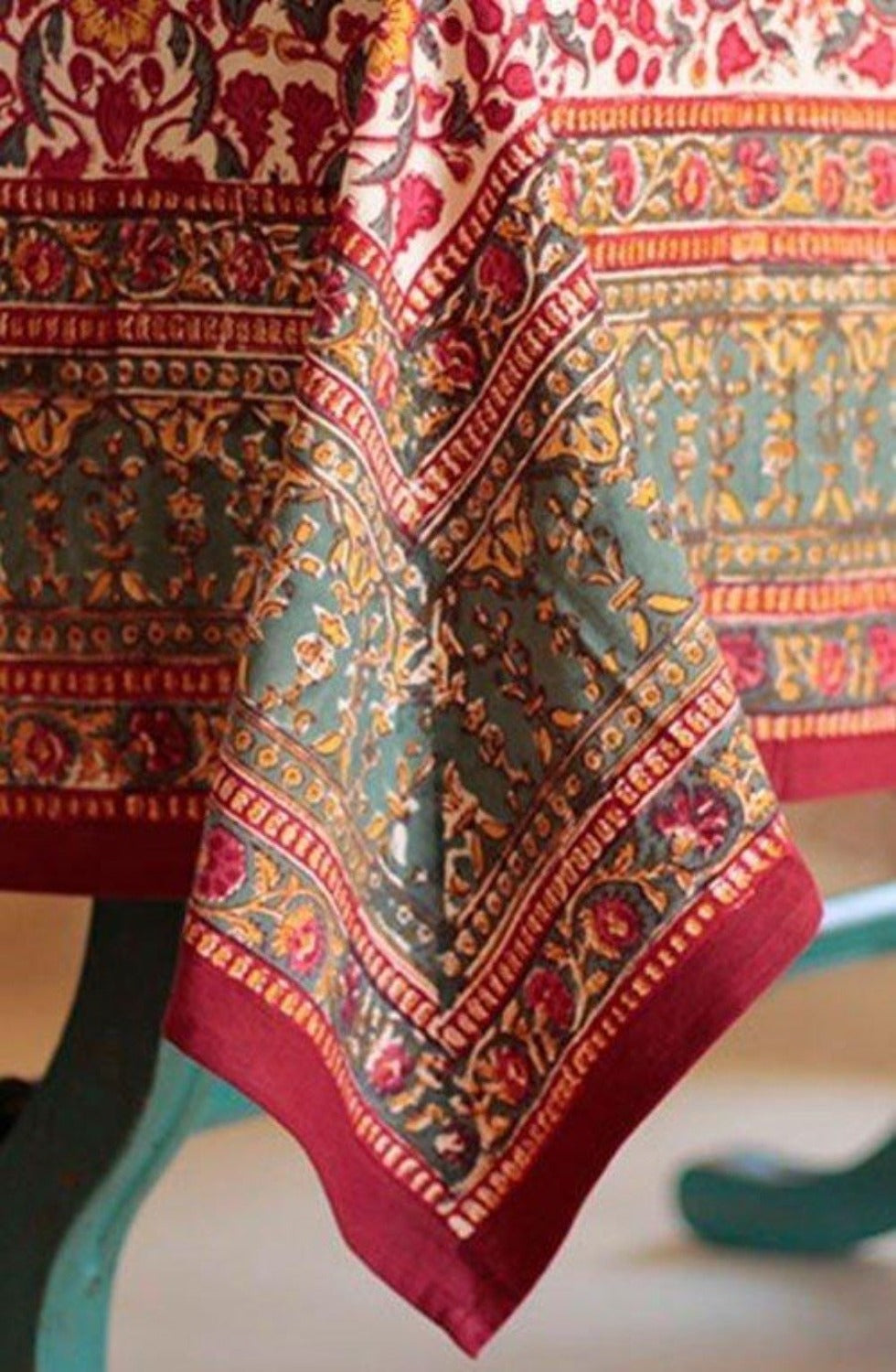 מפת שולחן "אום"