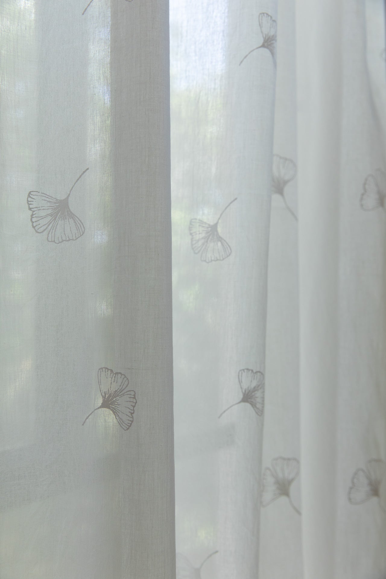 וילון מודפס "גינקו"