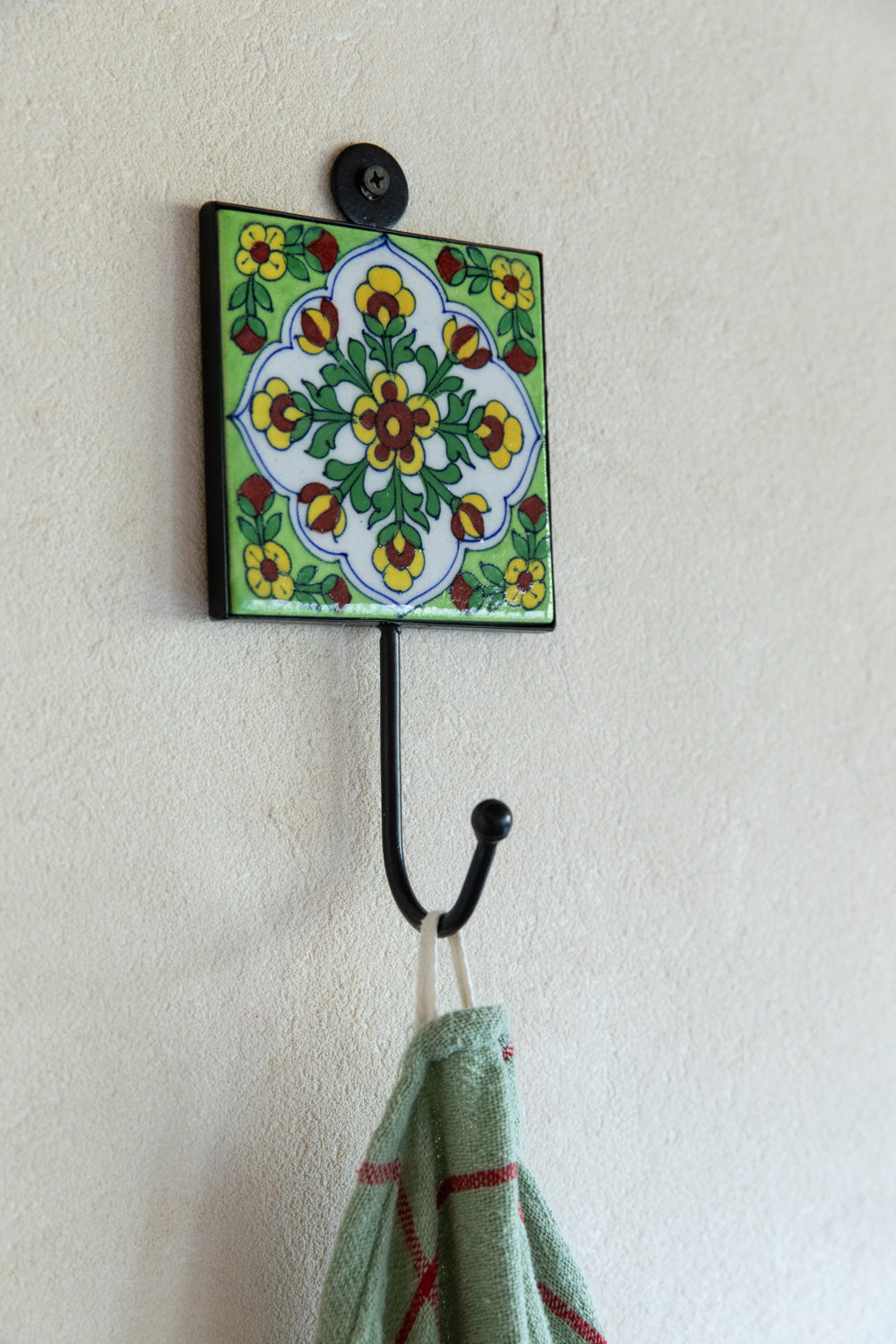 מתלה קרמיקה קורנית