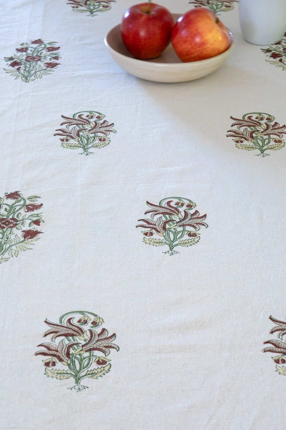 מפת שולחן "הלנה"