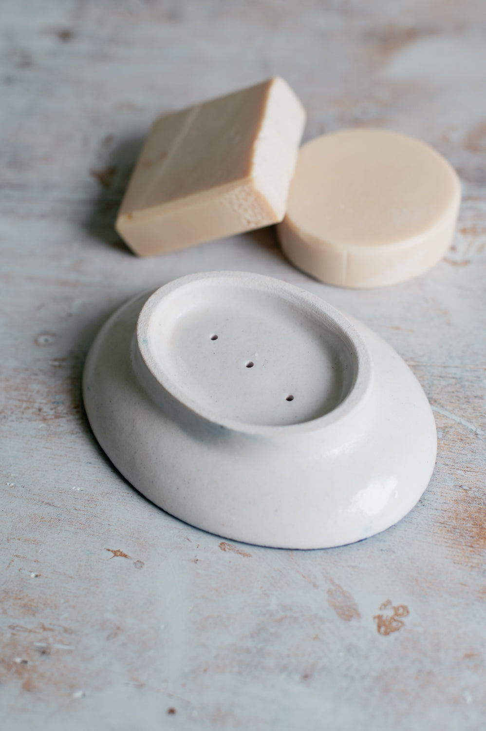 Tamar ceramic soap dish