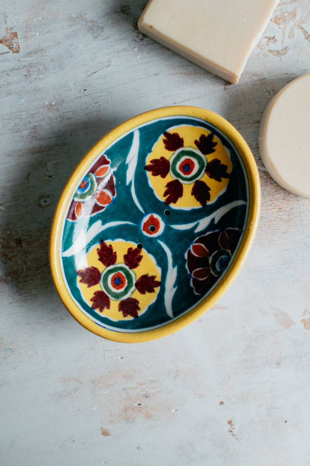 Tamar ceramic soap dish