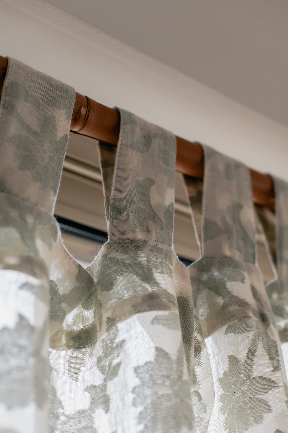 "Susanna" woven curtain in green