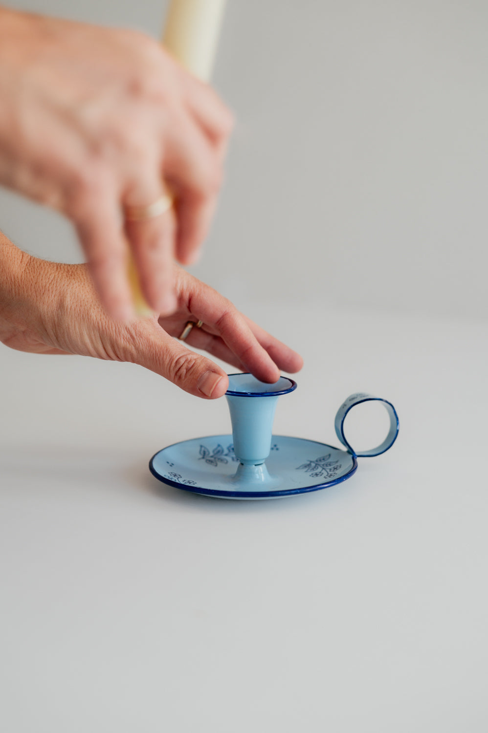 Daisy candlestick