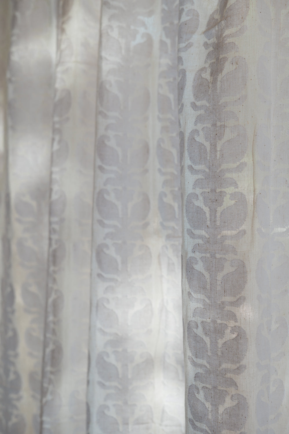 Woven curtain "Lupine" in a natural shade