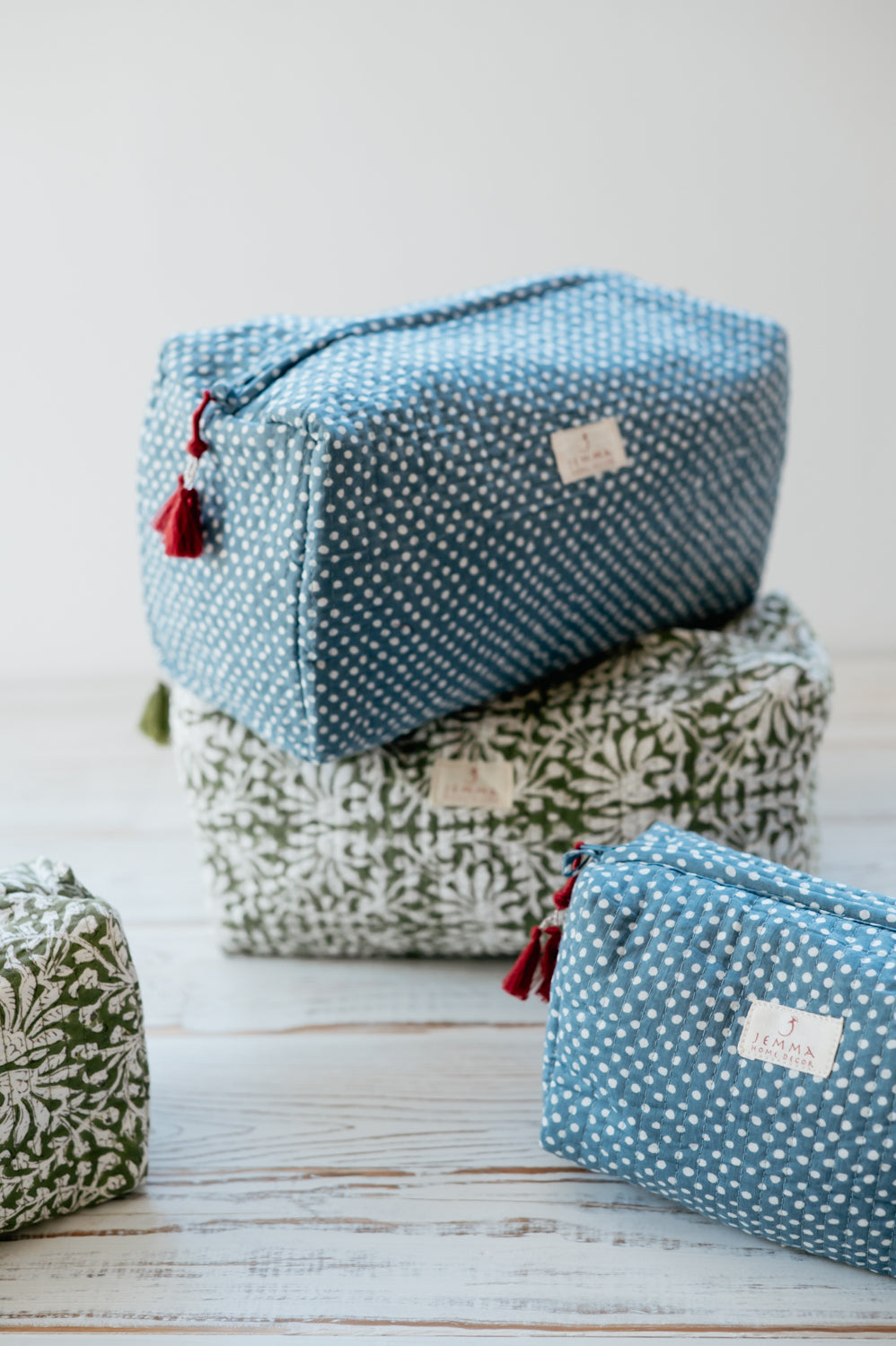 "Dotty" makeup bag